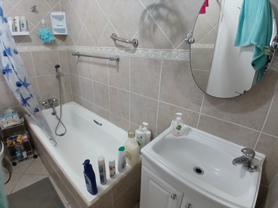 1 Bedroom Property for Sale in Reebok Western Cape